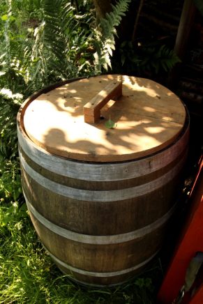 Vogelfalle Regentonne: "Nie ohne meinen Deckel!"